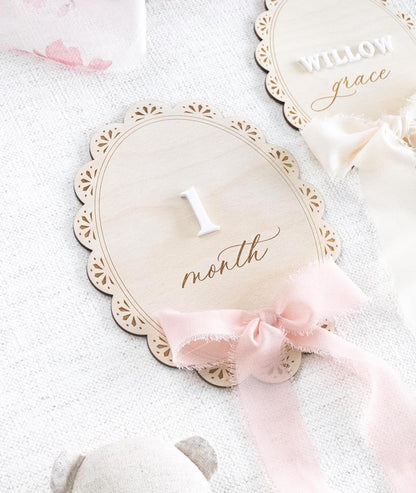 Personalized Baby Girl Monthly Milestone Cards – Wooden Name Announcement Plaque with Ribbon Bow, Newborn Photo Prop, Baby Gift Keepsake