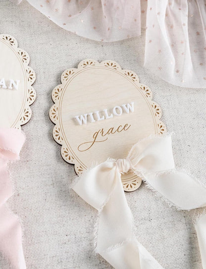 Personalized Baby Girl Monthly Milestone Cards – Wooden Name Announcement Plaque with Ribbon Bow, Newborn Photo Prop, Baby Gift Keepsake