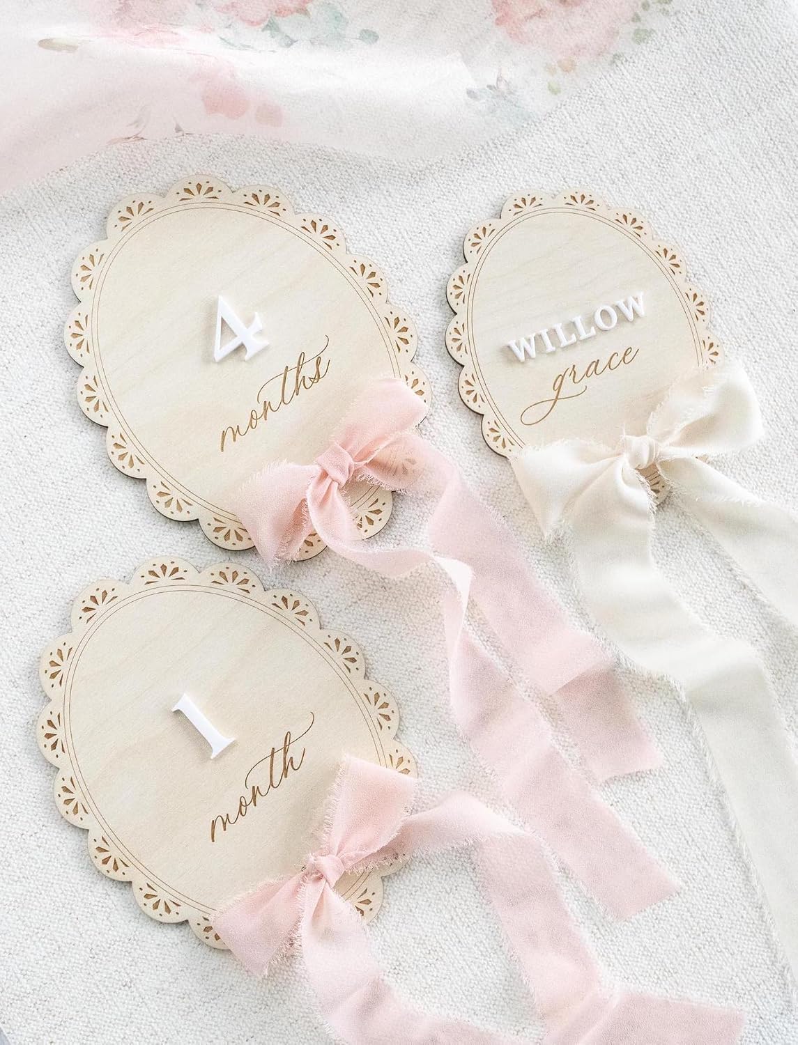 Personalized Baby Girl Monthly Milestone Cards – Wooden Name Announcement Plaque with Ribbon Bow, Newborn Photo Prop, Baby Gift Keepsake