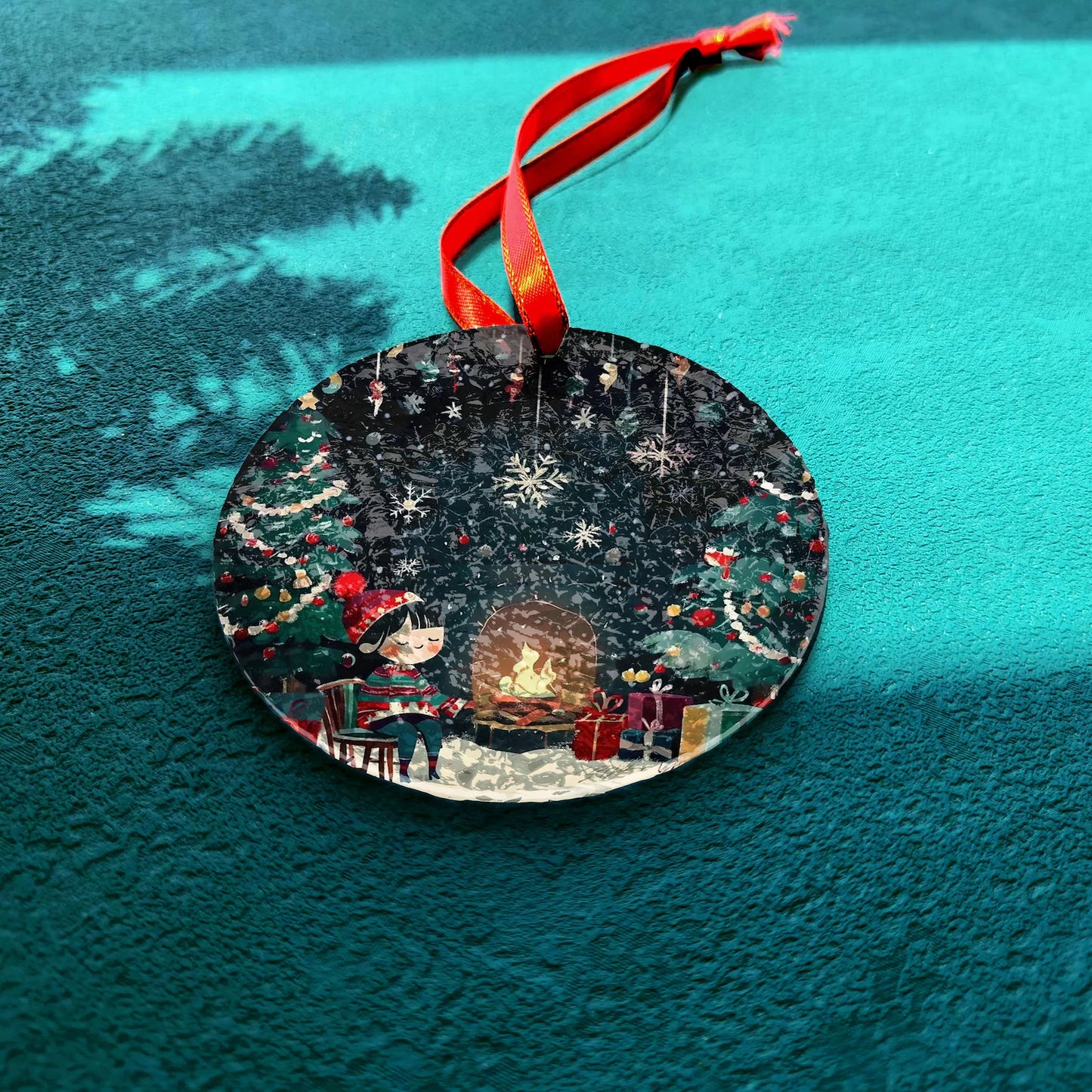 Cozy Christmas Eve Suncatcher Christmas Tree Ornament, Christmas Handcrafted Holiday Ornament,Premium Water Ripple
