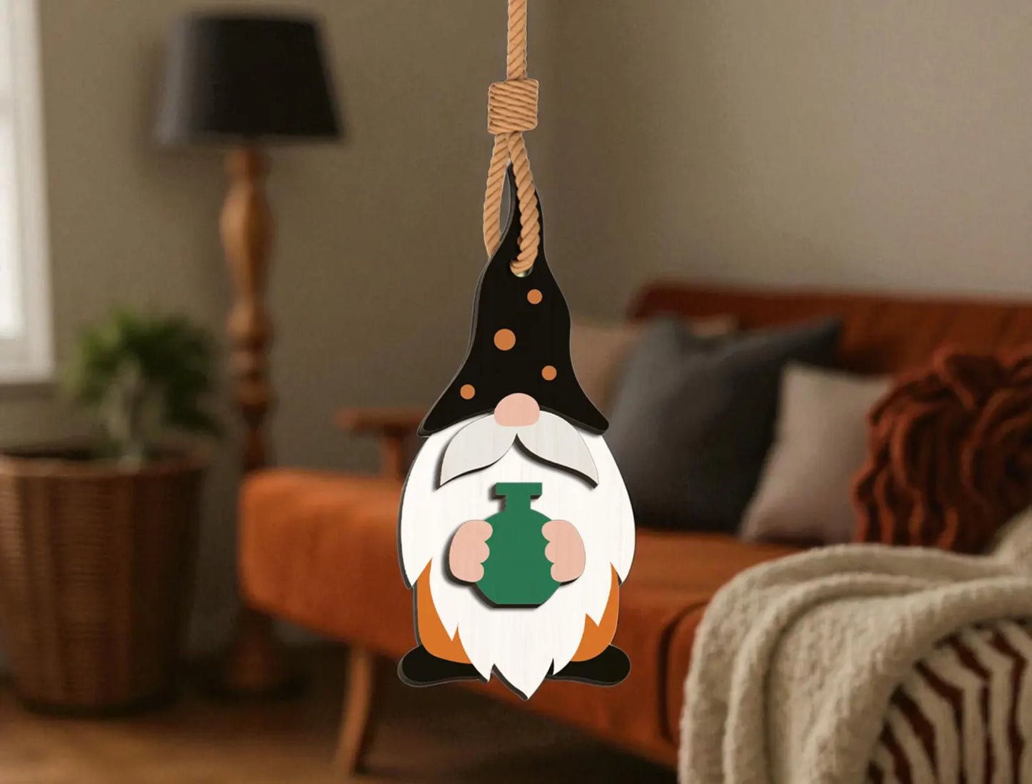 Halloween Wizard Gnome Wooden Ornament – Green Potion Hanging Decoration for Spooky & Cozy Fall Home Decoration